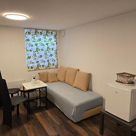 Beautiful 2 Rooms Apartment In Klofta,Near Oslo Airport& Oslo Екстериор снимка